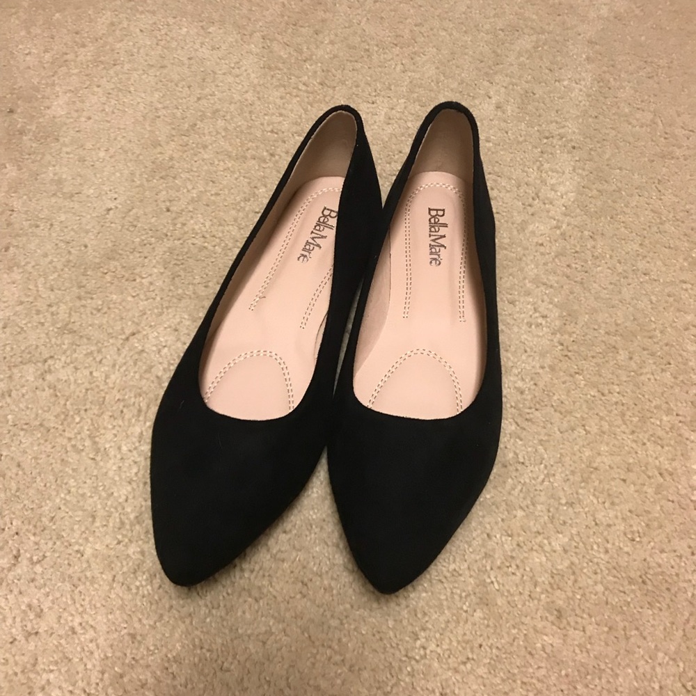 Bella Marie black pointed flats sz 9